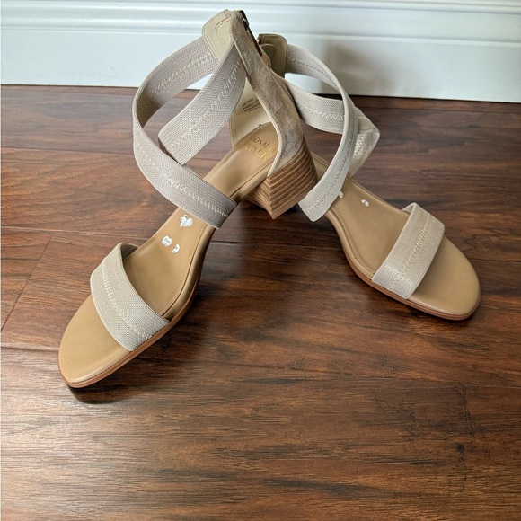 Elegant Tan and Gold Donald Pliner Strappy Block Heel Women's Sandals-Size 8 - Picture 11 of 11